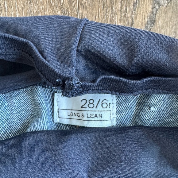 Gap Long and Lean Maternity Jeans. Women’s size 28/6.  Excellent used condition! - Picture 4 of 8